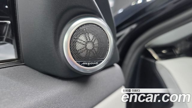 Land Rover Range Rover Evoque 2024 — photo 27