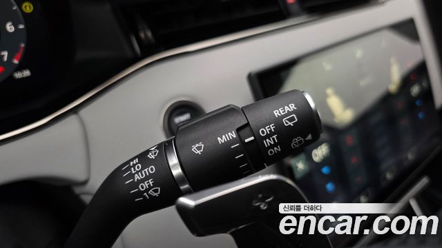 Land Rover Range Rover Evoque 2024 — photo 29