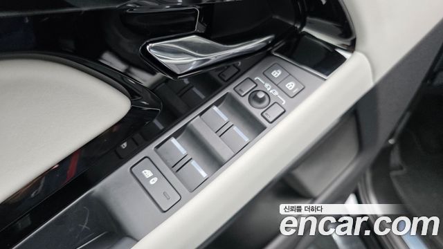 Land Rover Range Rover Evoque 2024 — photo 30