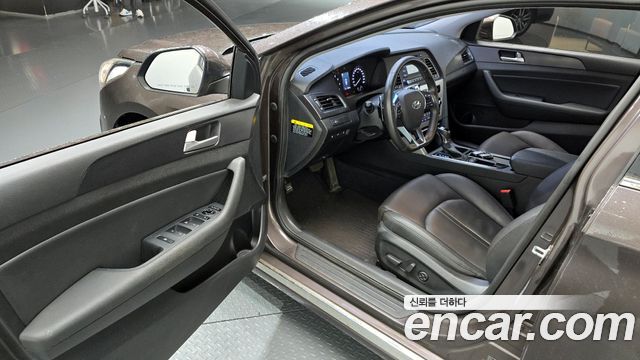 Hyundai Sonata 2017 — photo 10