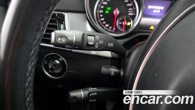 Mercedes-Benz GLE-Class 2018 — photo 22