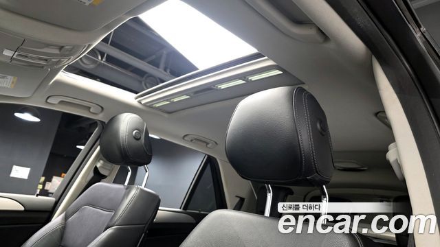 Mercedes-Benz GLE-Class 2018 — photo 23
