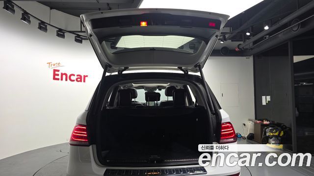 Mercedes-Benz GLE-Class 2018 — photo 30