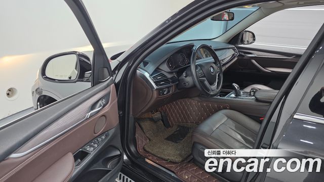 BMW X5 2017 — photo 10