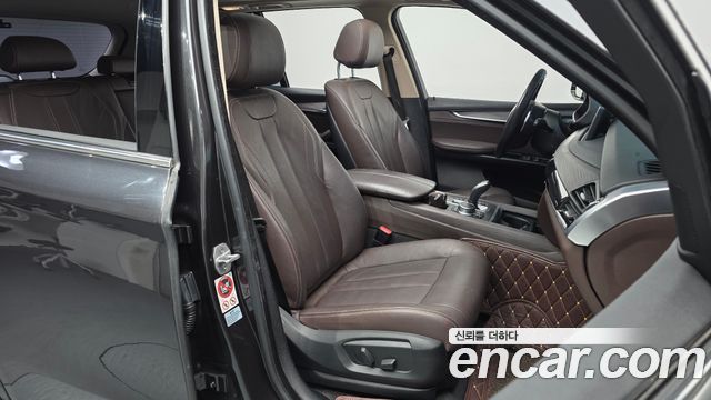 BMW X5 2017 — photo 12