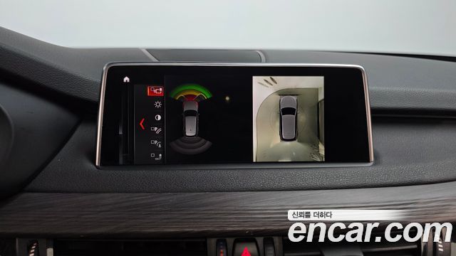 BMW X5 2017 — photo 16