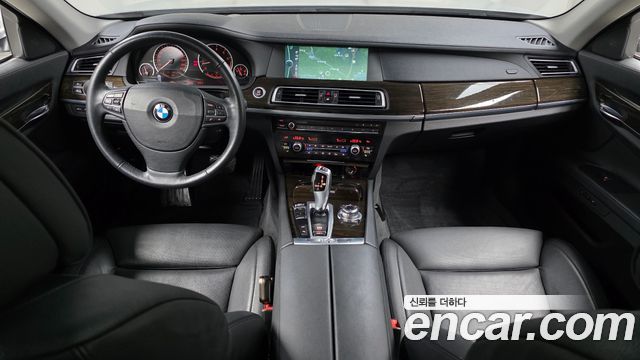 BMW 7-Series 2012 — photo 7