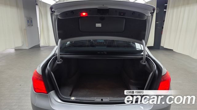 BMW 7-Series 2012 — photo 20