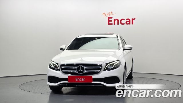 Mercedes-Benz E-Class 2017 — photo 3