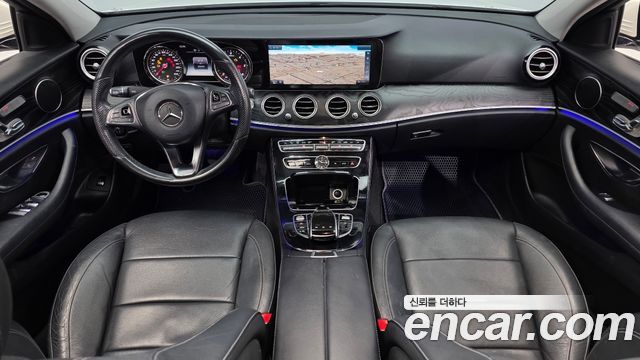 Mercedes-Benz E-Class 2017 — photo 7