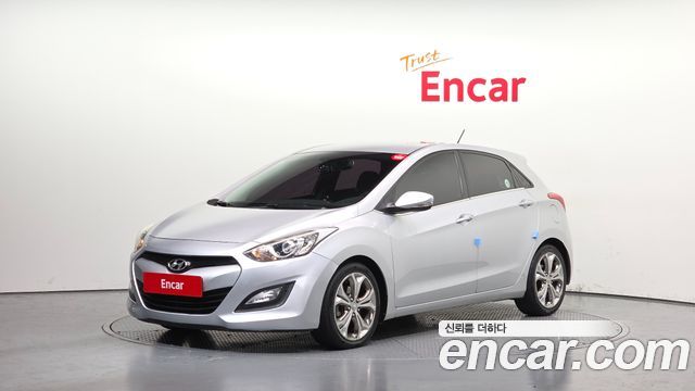 Hyundai i30 2012 — photo 1