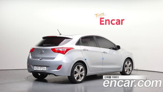 Hyundai i30 2012 — photo 2