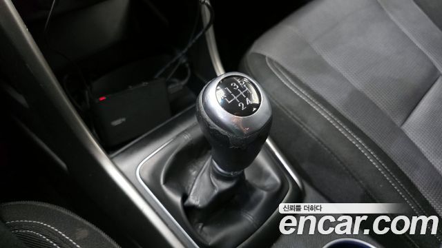 Hyundai i30 2012 — photo 9