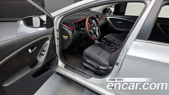 Hyundai i30 2012 — photo 10