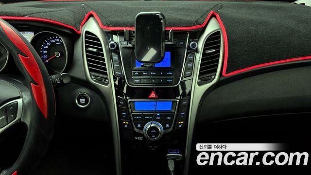 Hyundai i30 2012 — photo 19