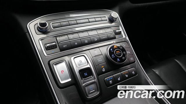 Hyundai Santafe 2021 — photo 9