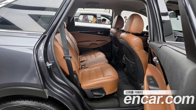 Kia Sorento 2018 — photo 18