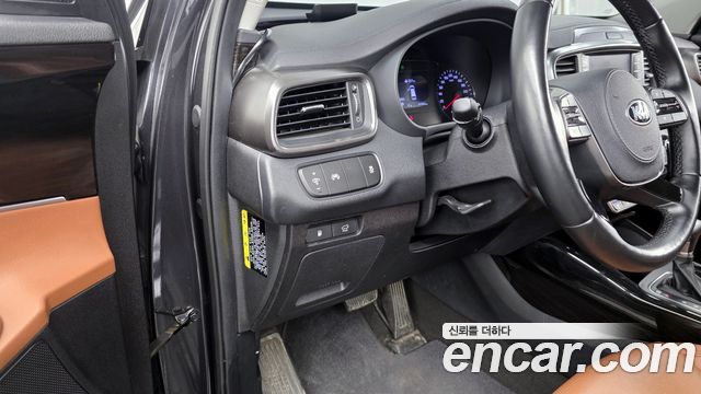 Kia Sorento 2018 — photo 23