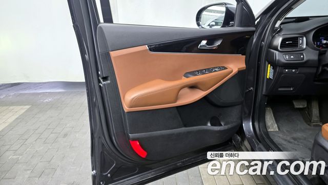 Kia Sorento 2018 — photo 14