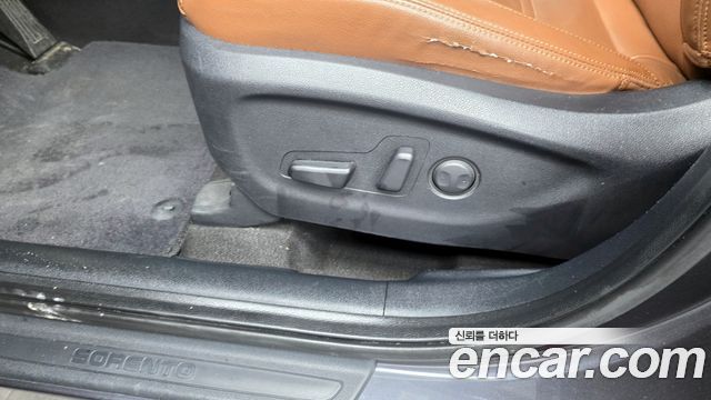 Kia Sorento 2018 — photo 31