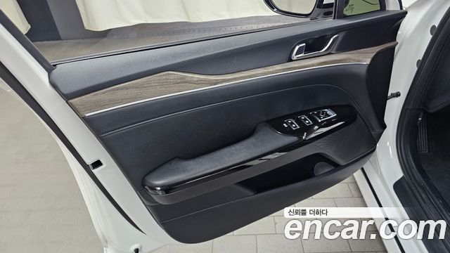 Kia K5 2022 — photo 14