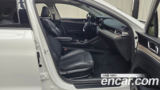 Kia K5 2022 — photo 16