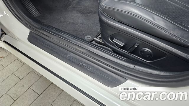 Kia K5 2022 — photo 28