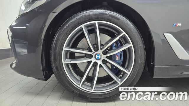 BMW 5-Series 2021 — photo 5