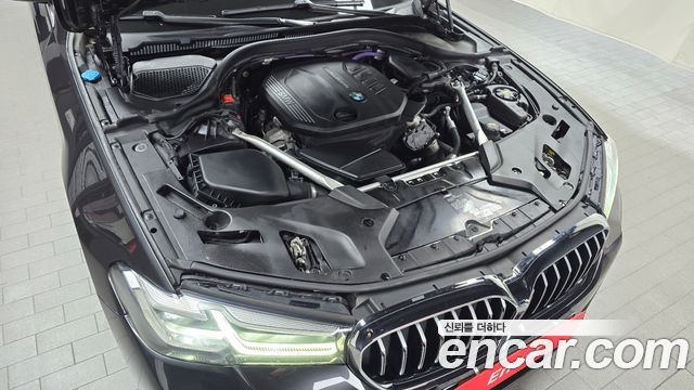 BMW 5-Series 2021 — photo 6