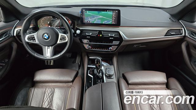 BMW 5-Series 2021 — photo 10