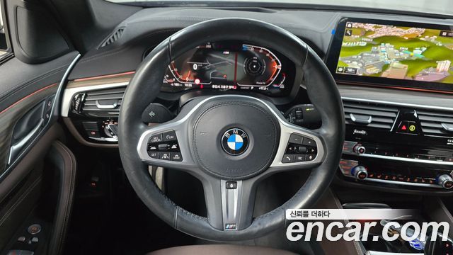 BMW 5-Series 2021 — photo 16