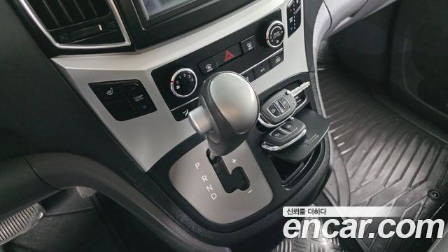 Hyundai Starex 2016 — photo 12