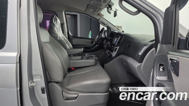 Hyundai Starex 2016 — photo 17