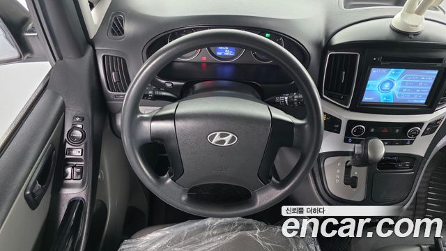 Hyundai Starex 2016 — photo 19