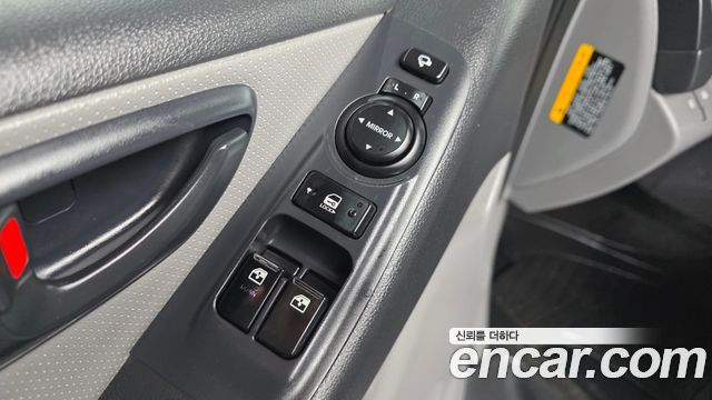 Hyundai Starex 2016 — photo 23