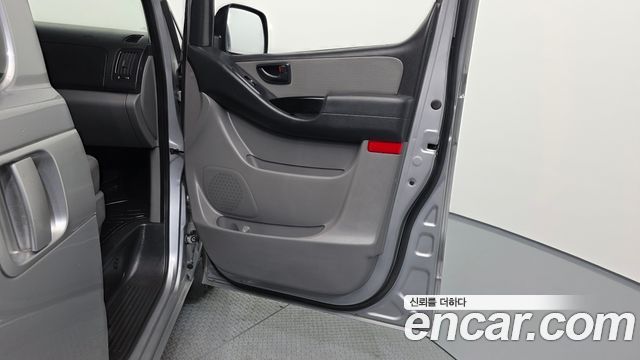 Hyundai Starex 2016 — photo 14