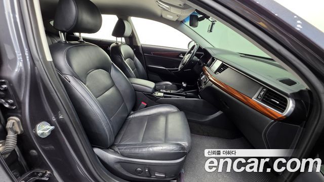 Kia K7 2016 — photo 10