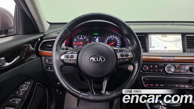 Kia K7 2016 — photo 13