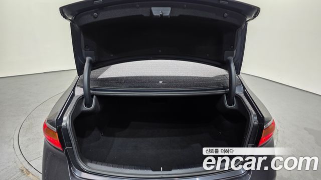 Kia K7 2016 — photo 20