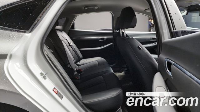Hyundai Sonata 2021 — photo 11
