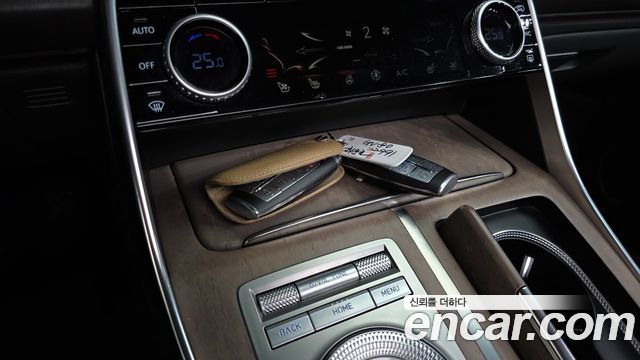 Genesis GV80 2020 — photo 38