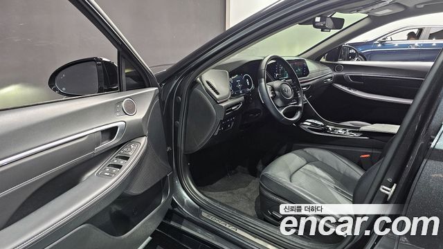 Hyundai Sonata 2023 — photo 13