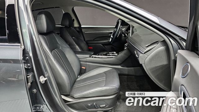 Hyundai Sonata 2023 — photo 16