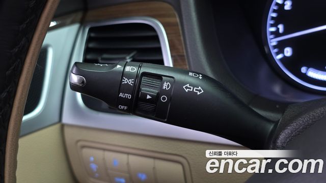 Hyundai Genesis 2016 — photo 27