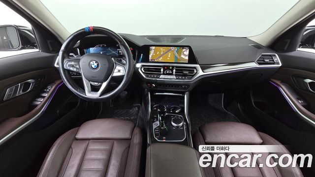 BMW 3-Series 2022 — photo 10