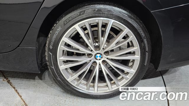 BMW 3-Series 2022 — photo 7