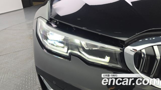 BMW 3-Series 2022 — photo 8