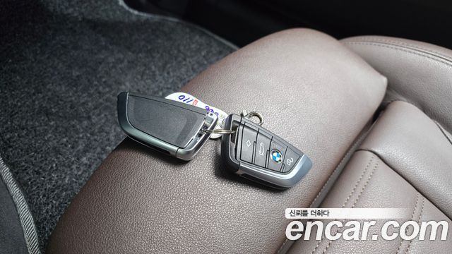 BMW 3-Series 2022 — photo 27