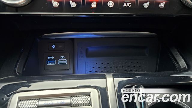 Genesis GV80 2020 — photo 29