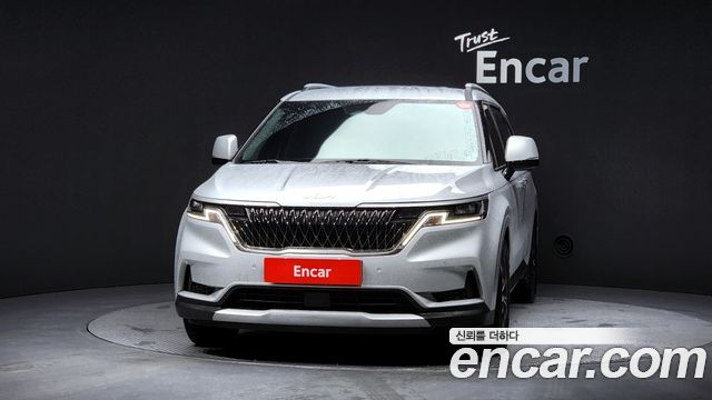 Kia Canival 2023 — photo 3